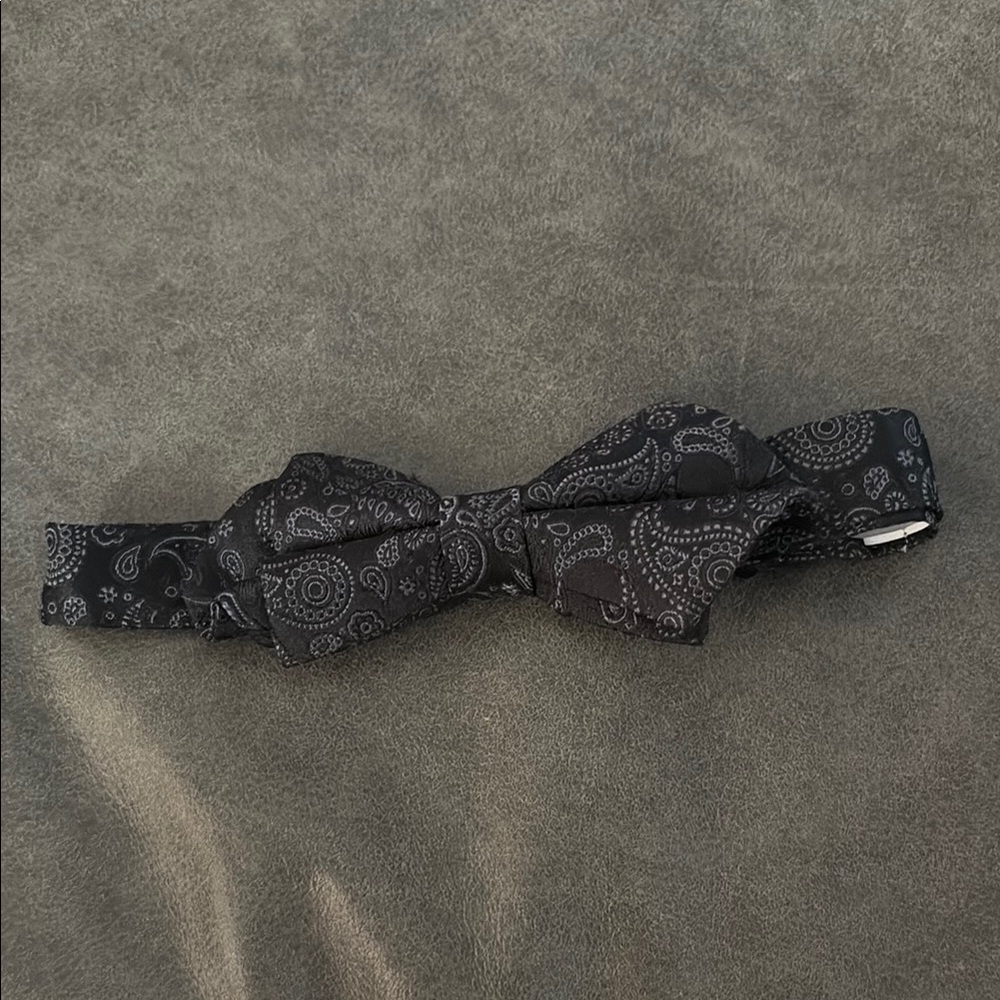 Nordstrom Black and Gray Textured Bow Tie